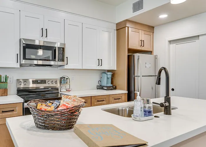 Newly Finished, High-end Near Tucson's Best!