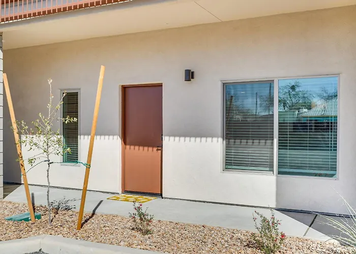 Newly Finished, High-end Near Tucson's Best! Holiday home